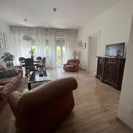 Da Emma E Carlo - Homy Apt. Tirano Eksteriør bilde